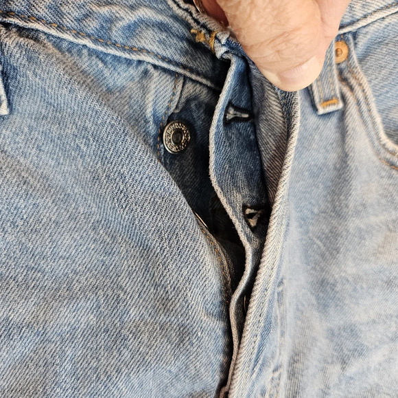 Levi's Womens 501 Blue Denim Distressed Jean Shorts Sz 29 Cut Off - Picture 4 of 10